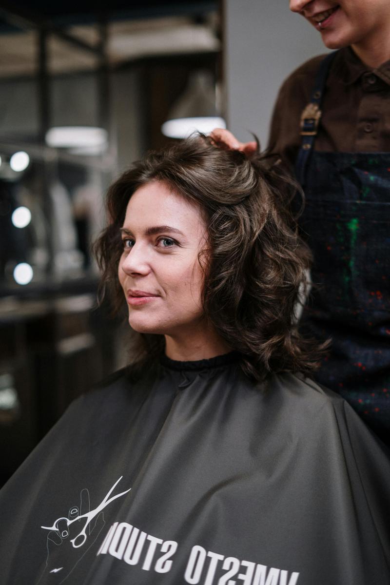 Hair curling-2f6eb393c8284b9094d42b194eda71a7.jpg Hair curling