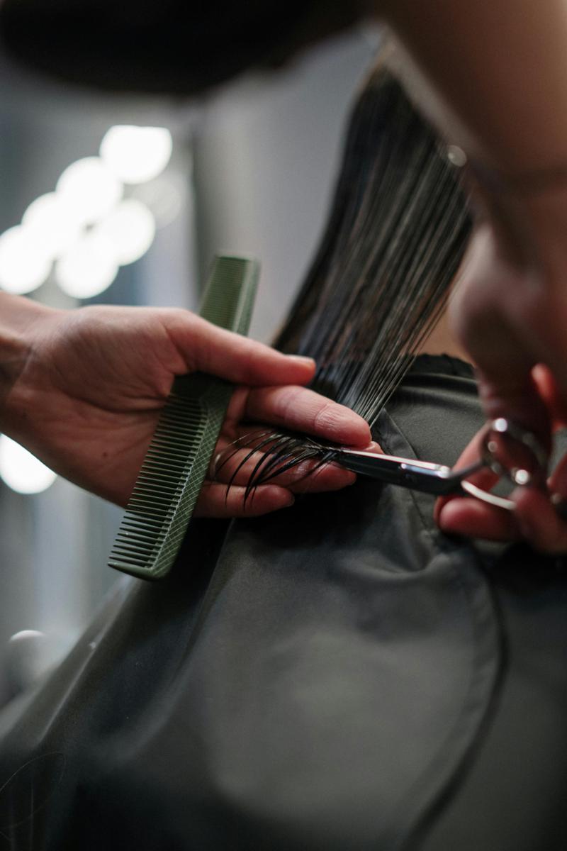 hair cutting-83b47bbefbd84af6870ca8e6e6da6f55.jpg hair cutting